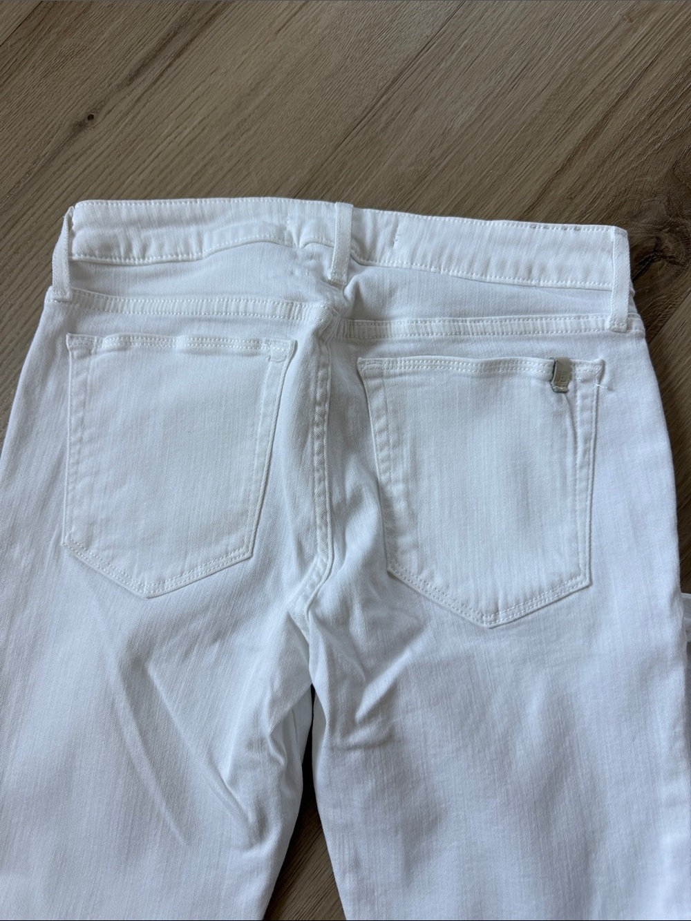 Joe’s White Skinny Cropped Jeans with Frayed Hem - Size 27 - Picture 4 of 6